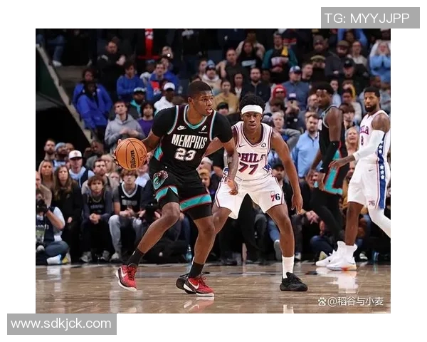 76人新星VJ-埃奇库姆两次制胜 登顶新星赛MVP